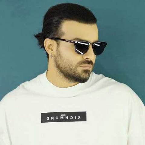 دانلود آهنگ دلم زنجیر پاره کرده